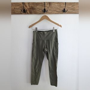 Alexo Athletica 7/8 matte carry legging in olive green size medium
